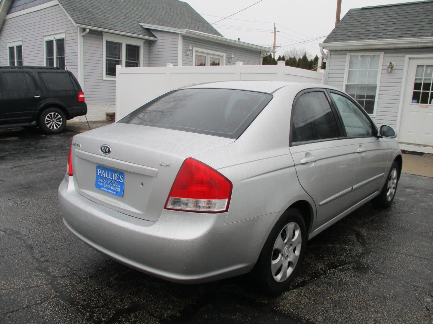 2009 Kia Spectra EX (KNAFE221095) with an 2.0L L4 DOHC 16V engine, AUTOMATIC transmission, located at 540a Delsea Drive, Sewell, NJ, 08080, (856) 589-6888, 39.752560, -75.111206 - Photo#7